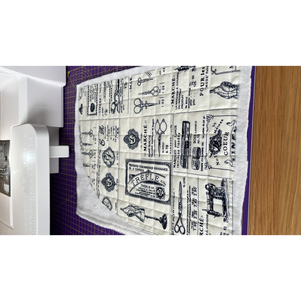 Quilted scissor case