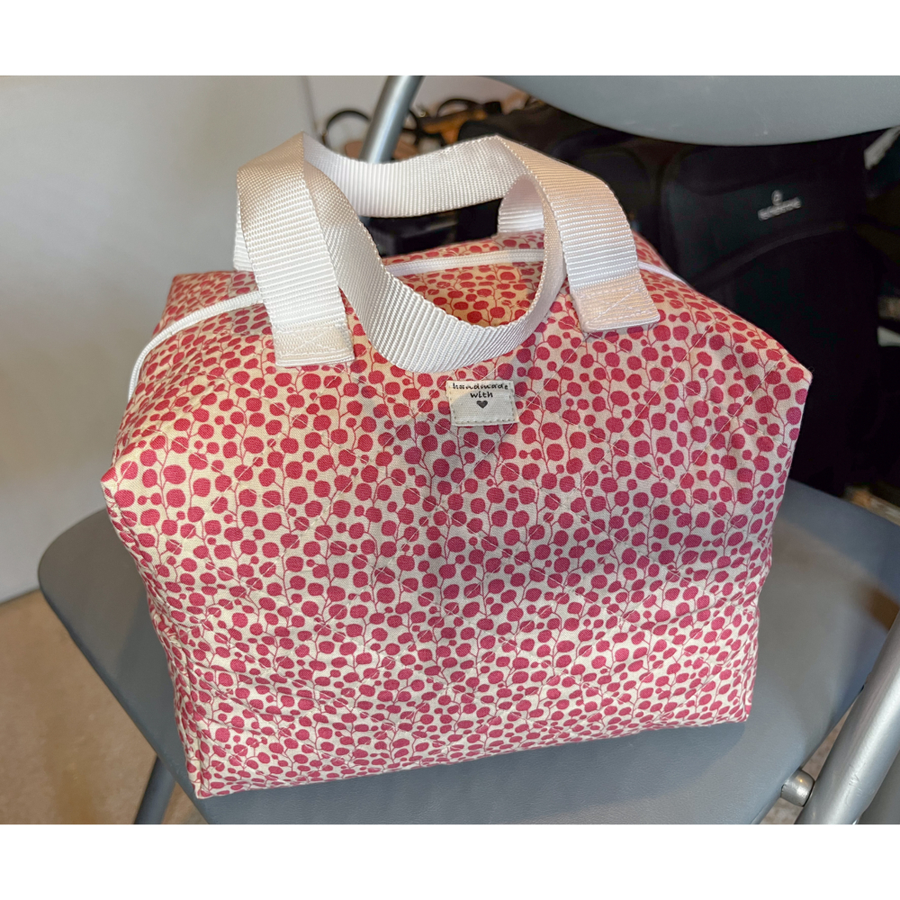 Insulated quilted lunch bag