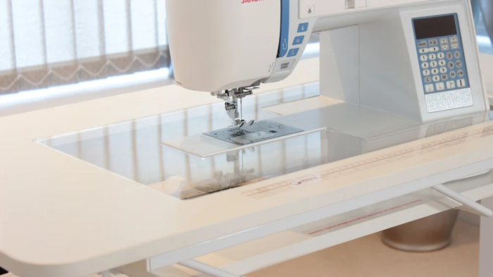 Horn Hide-Away Mk2 Table