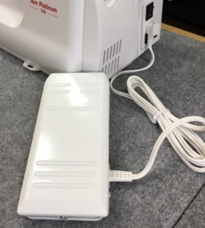 Janome 033570318 | White Metal Foot Control