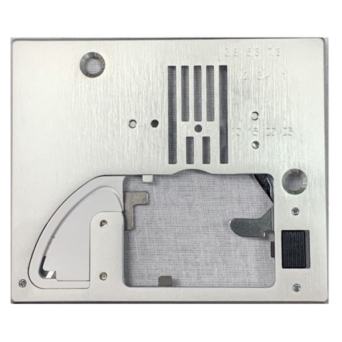 Novum Straight Stitch Needle Plate | Q9