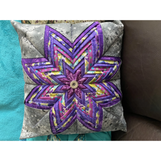 Folded star cushion