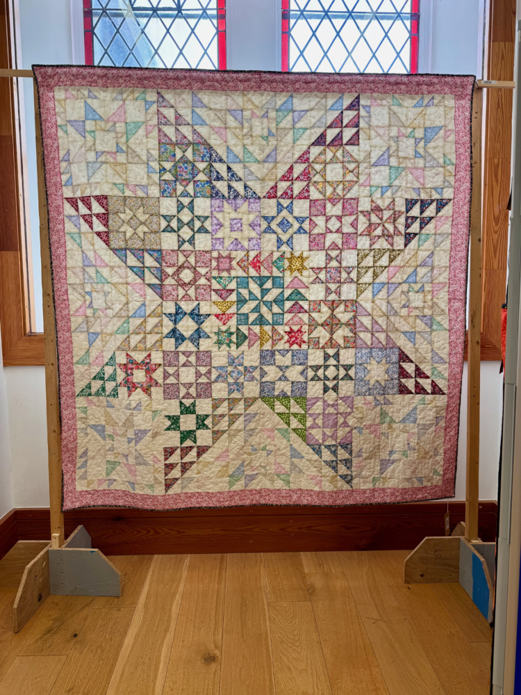 Liberty – Aurora Rainbow Stars Quilt