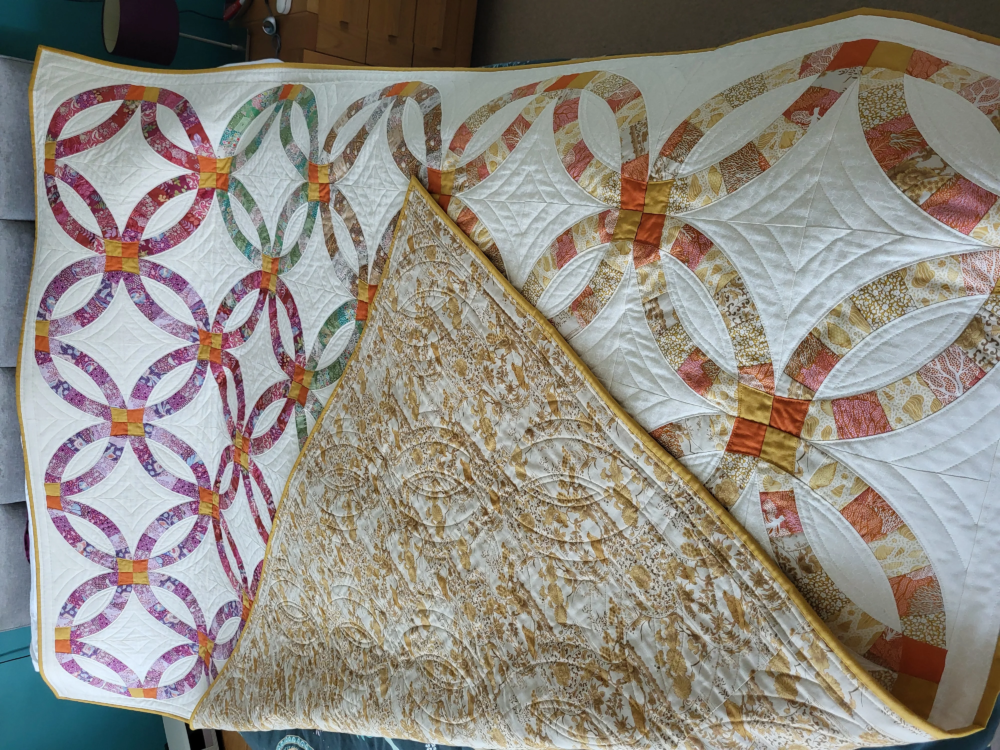 Double wedding ring quilt