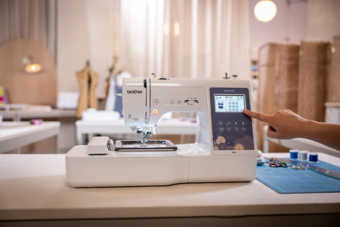 Brother Innov-Is M380 Sewing and Embroidery Machine